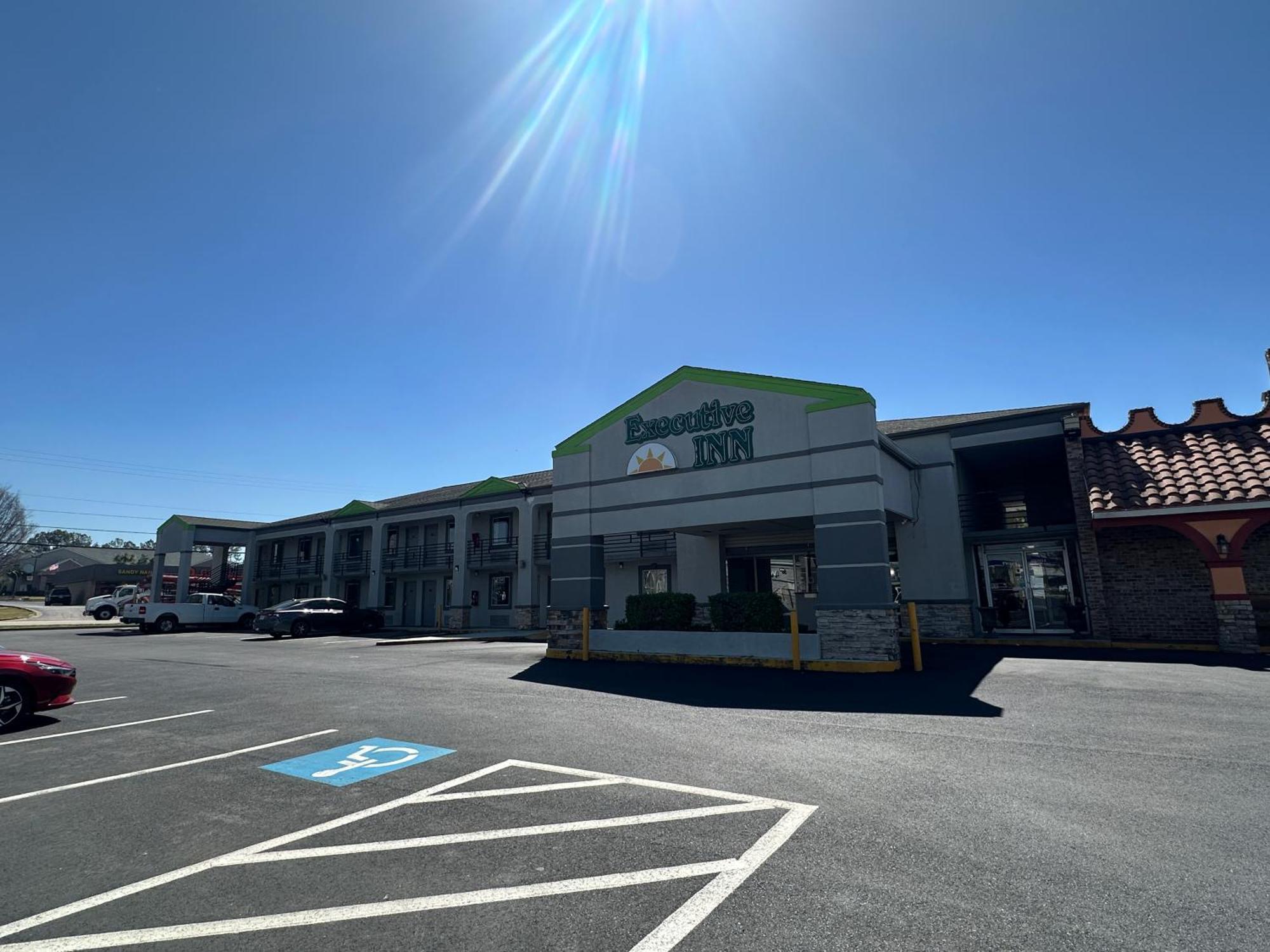 Executive Inn Locust Grove By Capital O Luaran gambar